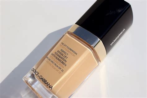 dolce gabbana foundation review